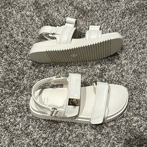 A new day sandal (never worn)